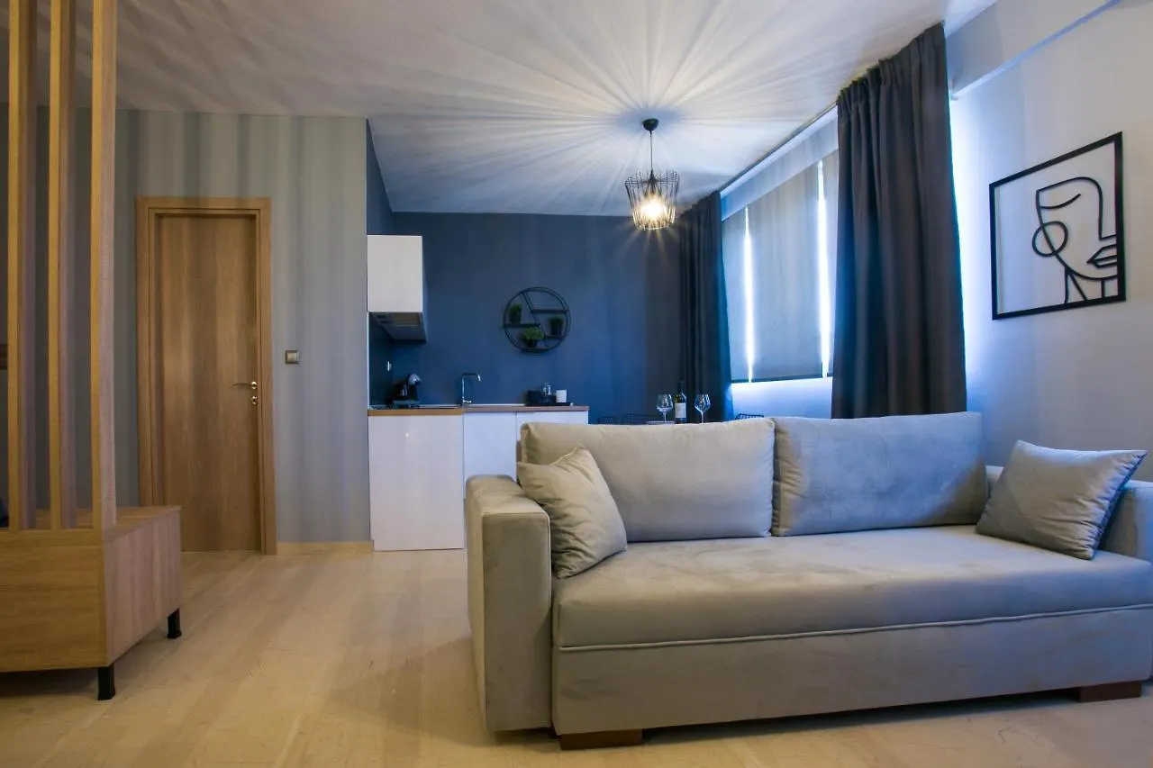 Marizas Luxury Suites #2 location
